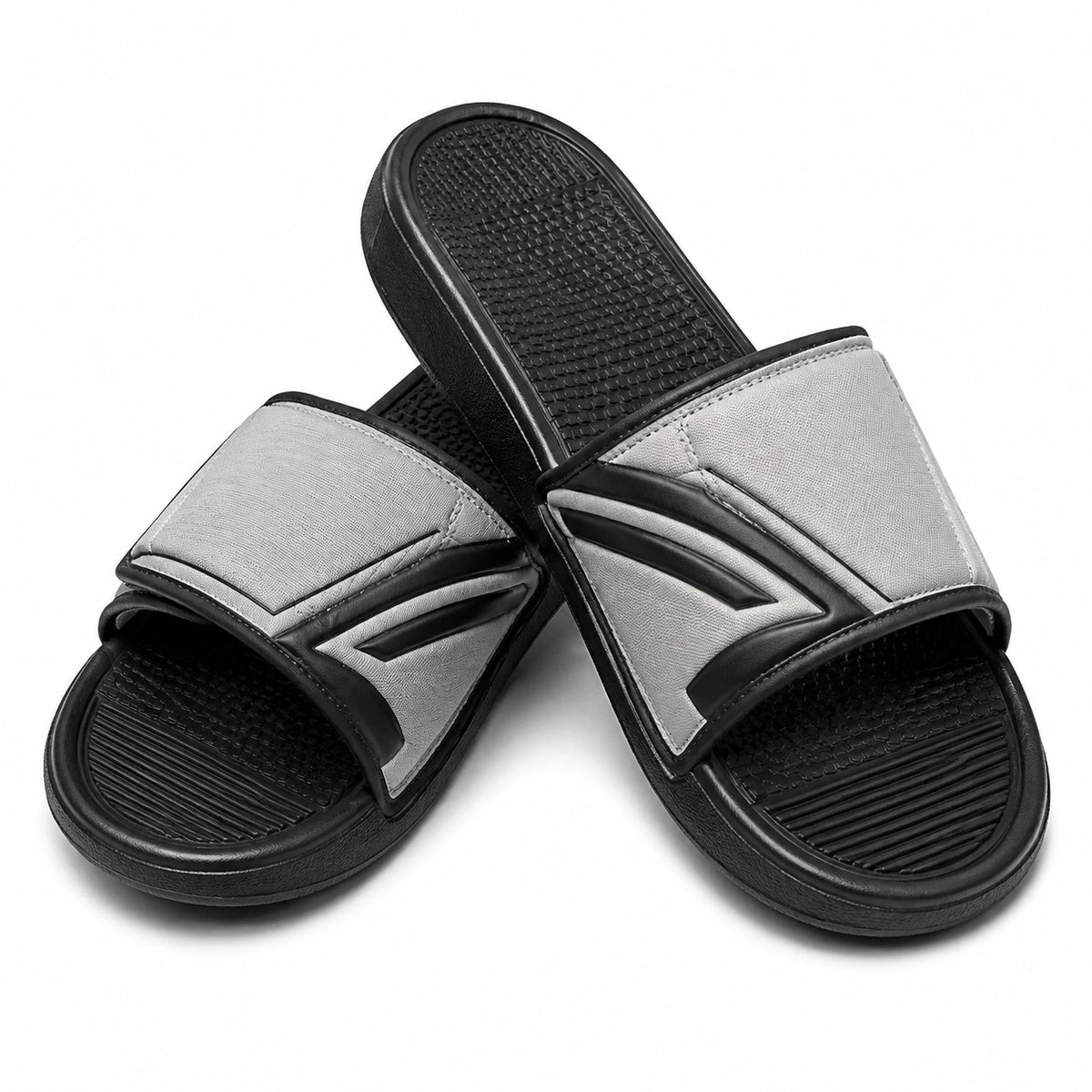 Claquettes 42/43 gris et noir en textile synthétique à semelle antidérapante